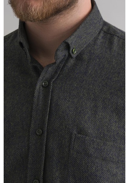 Rahat Kesim Cepli Yaka Düğmeli Armürlü Nokta Desenli Kışlık Kumaş Erkek Gömlek modelleri