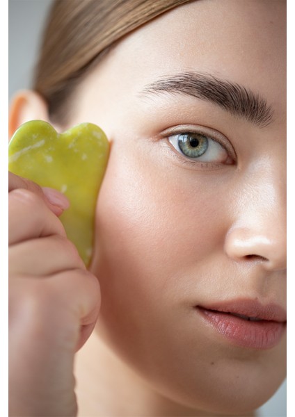 Yeşim Doğaltaş Kalpli Gua Sha Taşı