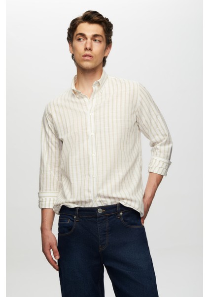 Slim Fit Bej Çizgili Düğmeli Yaka %100 Pamuk Flamlı Yazlık Keten Görünümlü Gömlek 0HC02ORT06265