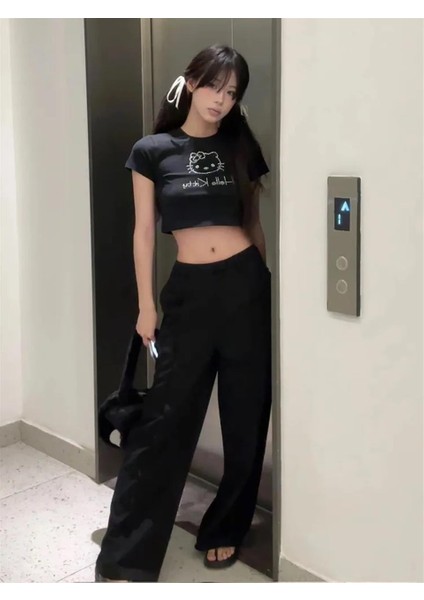 Hello Kitty Taş Işleme Siyah Crop indirimleri