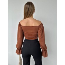 Reel Moda Kadın Kayık Yaka Beli Büzgü Detaylı Şık Crop Bluz