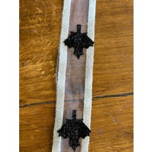 Gönülden Tasarım En 4 cm Beyaz Tül Siyah Yapraklı Şerit Bordür Dikiş Aplike Aksesuarı (1metre)