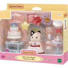 XML Toptancı 5646 Sylvanian Families Parti Zamanı Oyun Seti -Smokin Kedi Kız +3 Yaş