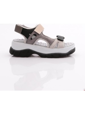 DGN 4740-22Y Kadin Kalin Taban Cirtli Sandalet