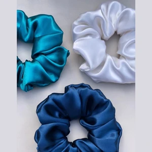 Donna Liberta Kadın 3 ' Lü Saten Saç Lastik Toka Seti