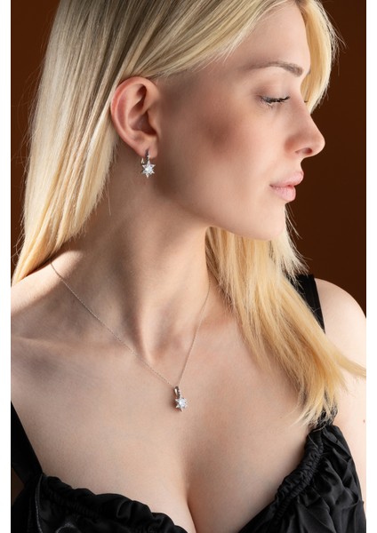 925 Ayar Gümüş Beyaz Oval Taşlı Küpe ve Kolye Set fırsatları