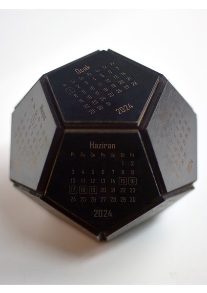 3 Boyutlu 2024 Takvim - Masaüstü Takvim - Dodecahedron