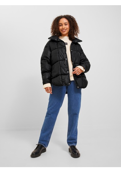 Kapüşonlu Siyah Kadın Mont 12237579 fiyatları
