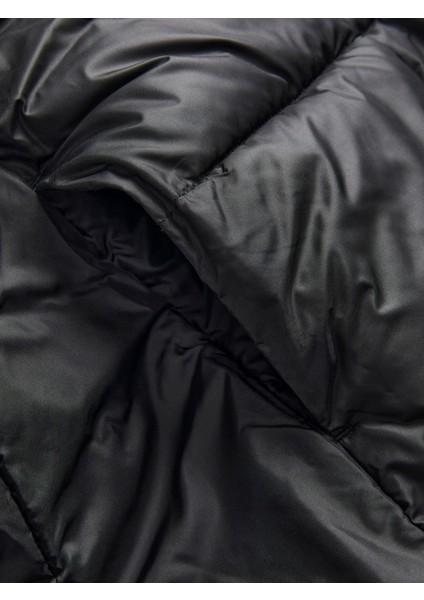 Kapüşonlu Siyah Kadın Mont 12237579 fırsatları