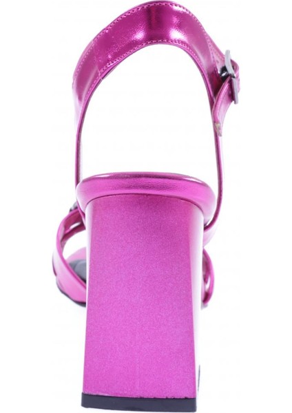 847-23Y Kadin Çapraz Bantli Burgu Aksesuarli Topuklu Sandalet fırsatları