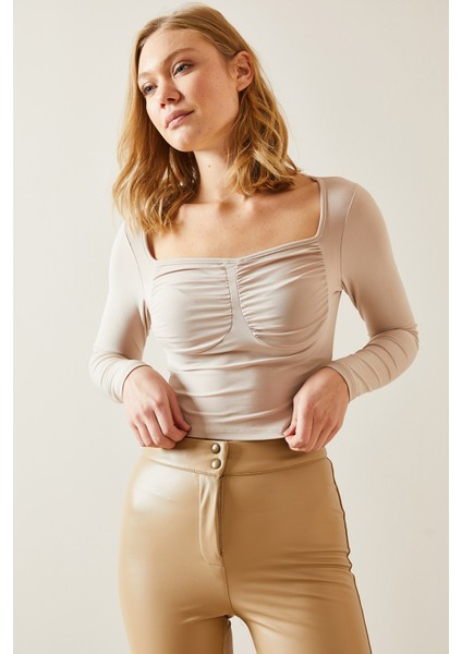 Bej Gögüs Drapeli Kare Yaka Bluz 4KXK2-47697-25 fırsatları