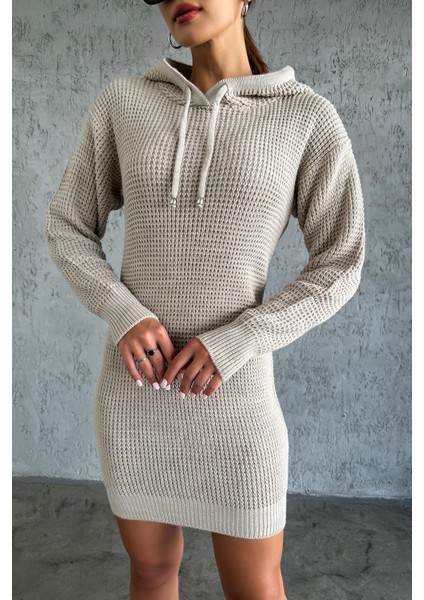 Kapüşonlu Uzun Kollu Vizon Renk Triko Elbise fırsatları