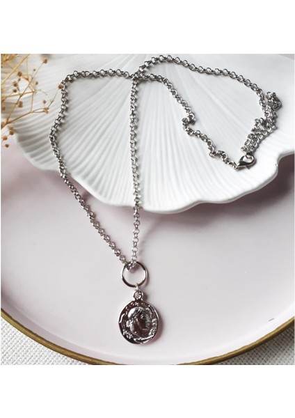 Gümüş Renk Zincir & Madalyon Kadın Kolye