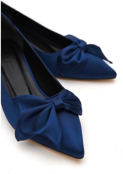 Camila Lacivert Saten Fiyonklu (4cm) Sivri Burun Topuklu Ayakkabı fırsatları
