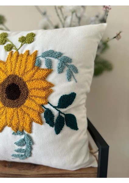 Punchhatolyesii Ayçiceği El Yapımı %100 Elişlemesi Ekru Renk Kırlent Kılıfı