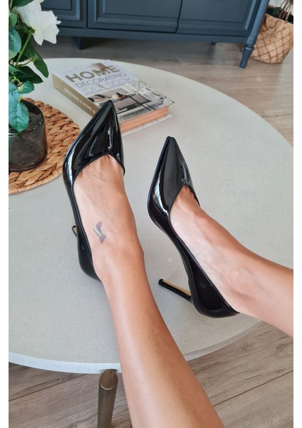 036 468 Topukla Kadın Sivri Burun 8 cm Topuklu Klasik Stiletto