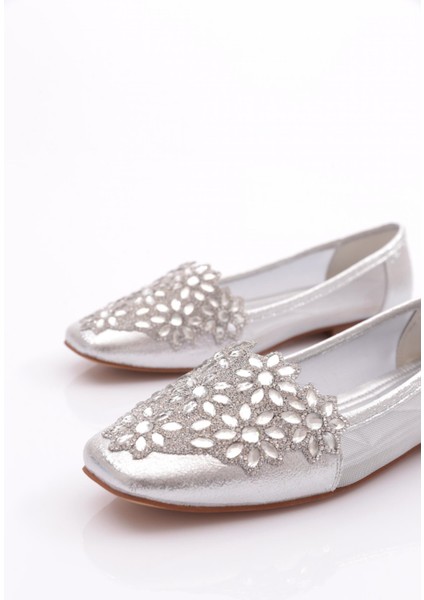 K196 Kadin Önü Işlemeli Babet fırsatları