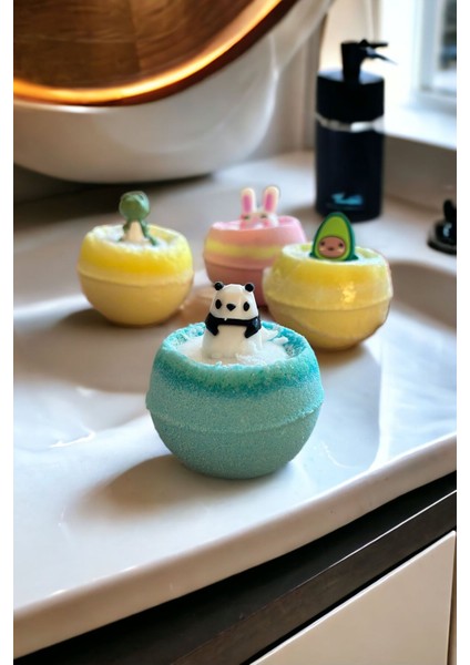 Panda Bath Bomb - Köpüren Kokulu Banyo Topu - 1 Adet 110 - 120 gr Bath Bomb - Banyo Bombası fiyatları
