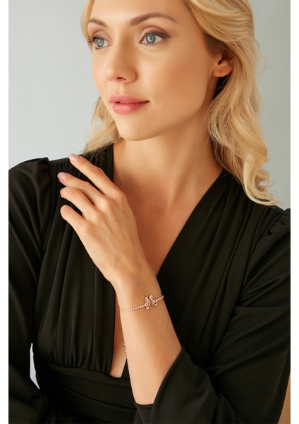 Kadın Eleganzastellare Çelik Model Altın Kaplama Kristal Zirkon Taşlı Kelebek Figür Kombin Bileklik modelleri
