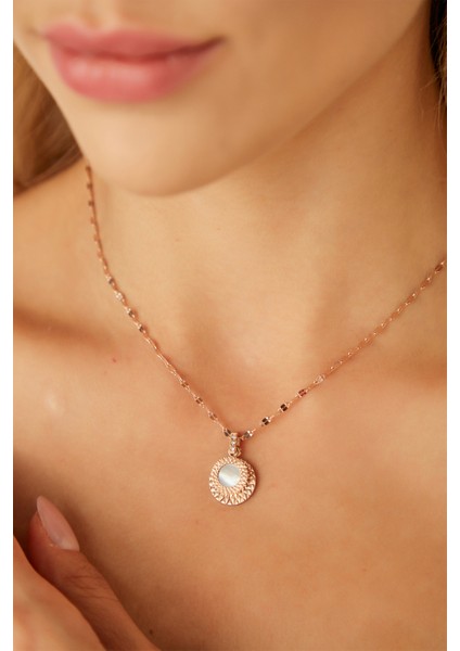 Kadın Acquacristallina Çelik Model Rose Gold Kaplama Su Yolu Gerdanlık Zincirli Sedef Taşlı Kolye