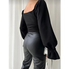 Reel Moda Kadın Kayık Yaka Beli Büzgü Detaylı Şık Crop Bluz