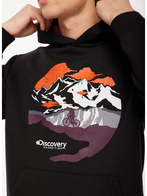 Discovery Expedition Siyah Erkek Kapüşonlu Baskılı Sweatshirt D3WM-SWT34