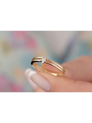 Onseva Kuyumculuk Markiz Taşlı Zarif Kadın Yüzüğü 14 Ayar Altın