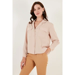 V Yaka Çift Cepli Regular Fit Dokuma Gömlek Bayan Gömlek 611GO00016
