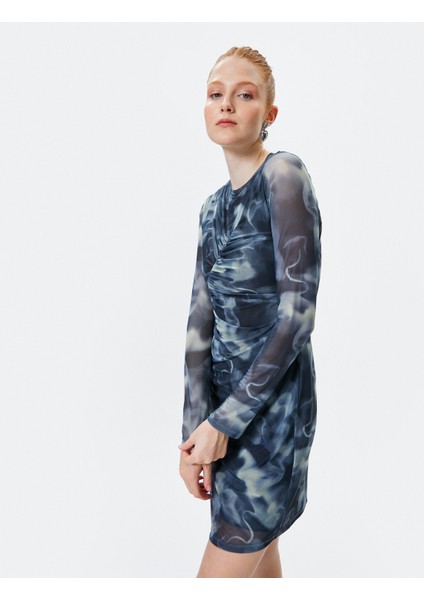 Mini Tül Kalem Elbise Batik Desenli Drape Detaylı Slim Fit Uzun Kollu Yuvarlak Yaka