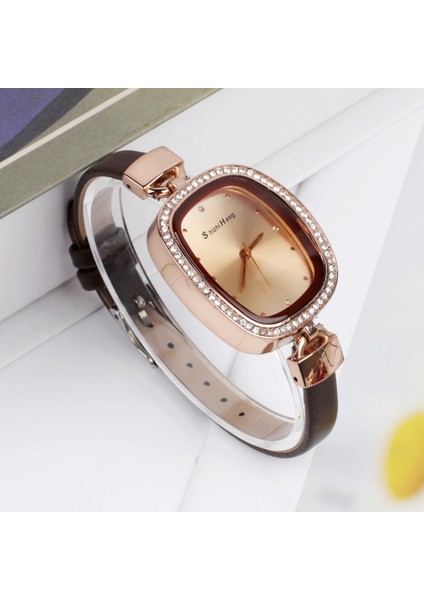 Kırmızı Lüks Moda Kadın Bilezik Saatler Bayanlar Kol Saati Gül Altın Kuvars Kol Saatleri Casual Kadın Elbise Saat Dropshiping (Yurt Dışından) fiyatları