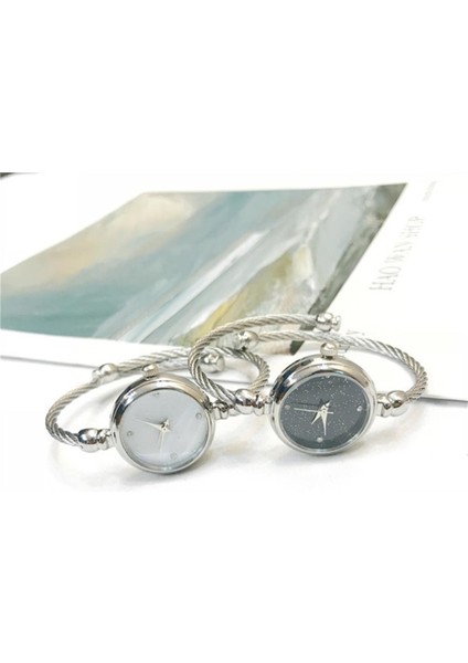 Gümüş Siyah Retro Kadın Bilezik Izle Rahat Küçük Pürüzsüz Kadran Üst Lüks Gümüş Ince Kayış Parlayan Sanat Kadın Saat Kuvars Kol Saati (Yurt Dışından) indirimleri