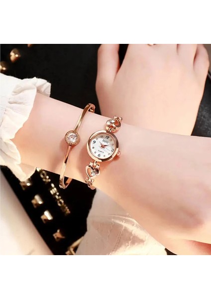 Altın Moda Aşk Bilezik Izle Küçük Kadran Kuvars Kol Saati Rahat Kadınlar Için Bilezik Etrafında Bilek Izle (Yurt Dışından) fırsatları