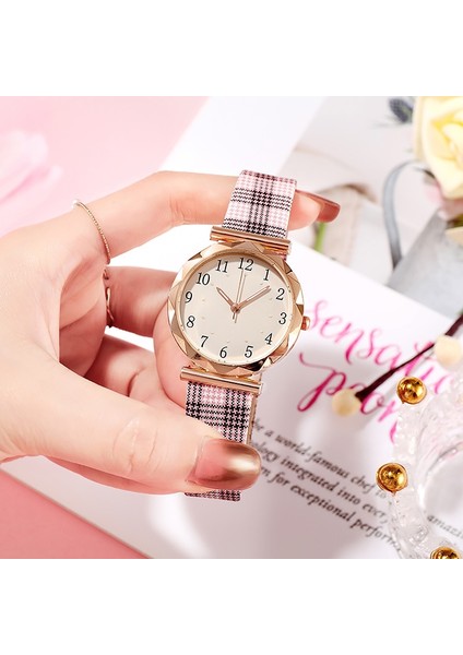 Pembe Yeni Moda Kadın Gül Altın Izgara Saatler Aydınlık Bayanlar Bilek Saatler Kadın Küçük Deri Kayış Bilezik Izle Relogio Feminino (Yurt Dışından) fırsatları