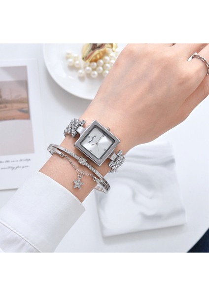 Kadınlar Için Lüks Bir Saat Bayanlar Küçük Kare Elmaslı Saat Kadın Quartz Saat Yıldız Bilezik Saat Kombinasyonu Seti Relogio (Yurt Dışından) modelleri
