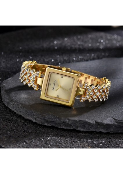 Kadınlar Için Lüks Bir Saat Bayanlar Küçük Kare Elmaslı Saat Kadın Quartz Saat Yıldız Bilezik Saat Kombinasyonu Seti Relogio (Yurt Dışından) indirimleri