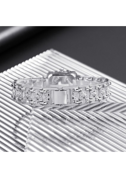 Gümüş Siyah Moda Göz Alıcı Kadın Izle Gümüş Romantik Zincir Bilezik Izle Küçük Kare Alaşım Kadran Bayanlar Kuvars Kol Saati Kadın Saat (Yurt Dışından) indirimleri