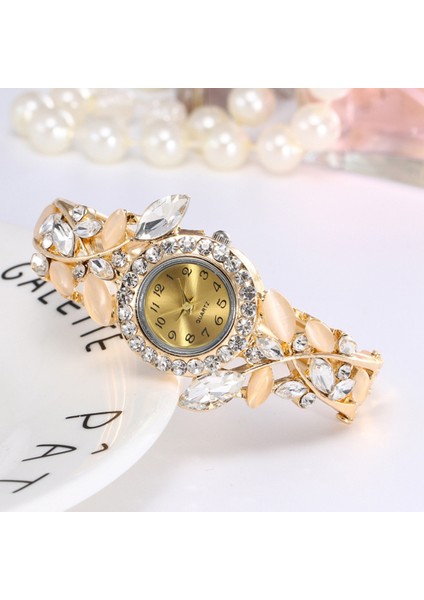 Kırmızı Kadının Işe Gidip Gelirken Bilezik Saatler Kuvars Saat Rhinestones Saat Kayışı Arkadaş Aile Komşuları Için Hediye H9 (Yurt Dışından) fiyatları