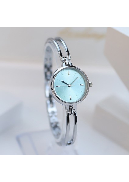 Yeşil Basit Moda Kadın Saatleri Minimalist Lüks Alaşım Bayanlar Bilezik Izle Küçük Mücevher Izle Kuvars Kol Saatleri Montre Femme (Yurt Dışından) fiyatları