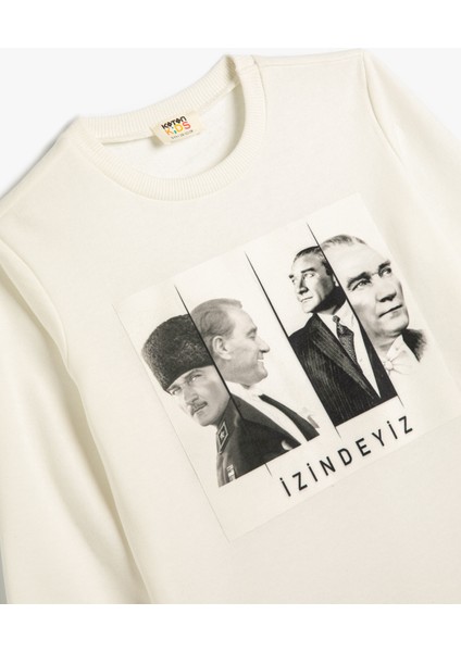 Atatürk Baskılı Sweatshirt Uzun Kollu Bisiklet Yaka modelleri