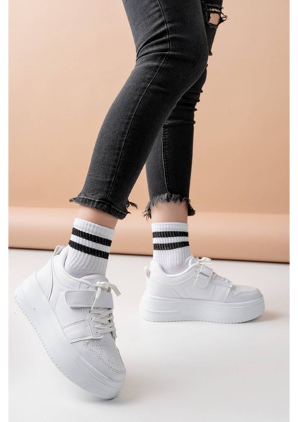 Beyaz Sneaker fiyatları
