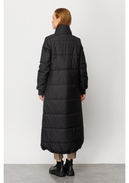 Garni Şerit İşleme Fulla Kapitone Dolgulu Spor Manto-Siyah fırsatları