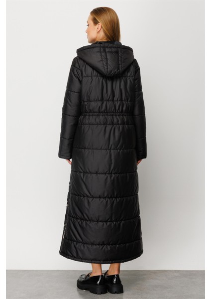 Özel Garni Detaylı Tüm Beden Kapitone Dolgu Spor Manto Kaban-Siyah fırsatları