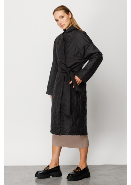 Pamuk Puantiye Astarlı Önden Bağlamalı Kapitone Zamansız Kap Zamansız Kap-Siyah indirimleri