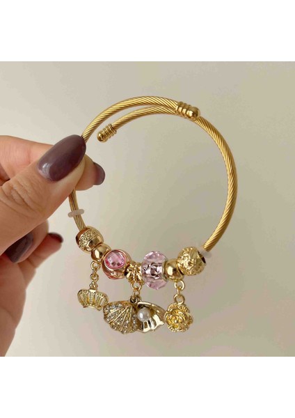 Pembe Temalı Charmlı Pandor A Marka Bileklik