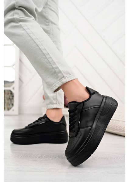 Siyah Sneaker