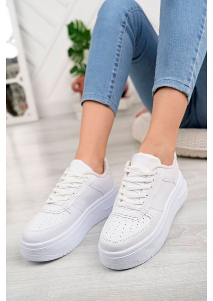 Beyaz Sneaker