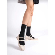 Beyaz (Izlife) Küt Burun Tokalı Kadın Ayakkabı Ten