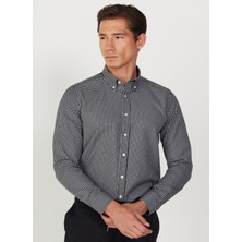 ALTINYILDIZ CLASSICS Erkek Siyah-Beyaz Slim Fit Dar Kesim Düğmeli Yaka Pamuklu Kareli Gömlek