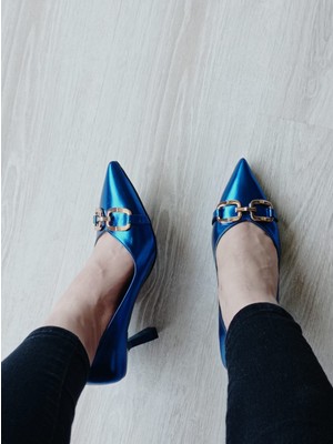 Akın Özmen Kadın Mavi Metalik Aksesuarlı Orta Topuklu (7cm) Stiletto