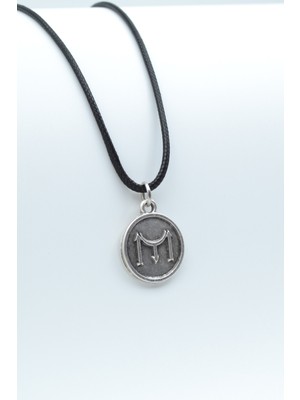 Kayı Boyu İyi Madalyon  Gümüş Kaplama Unisex Deri İp Kolye kod 588
